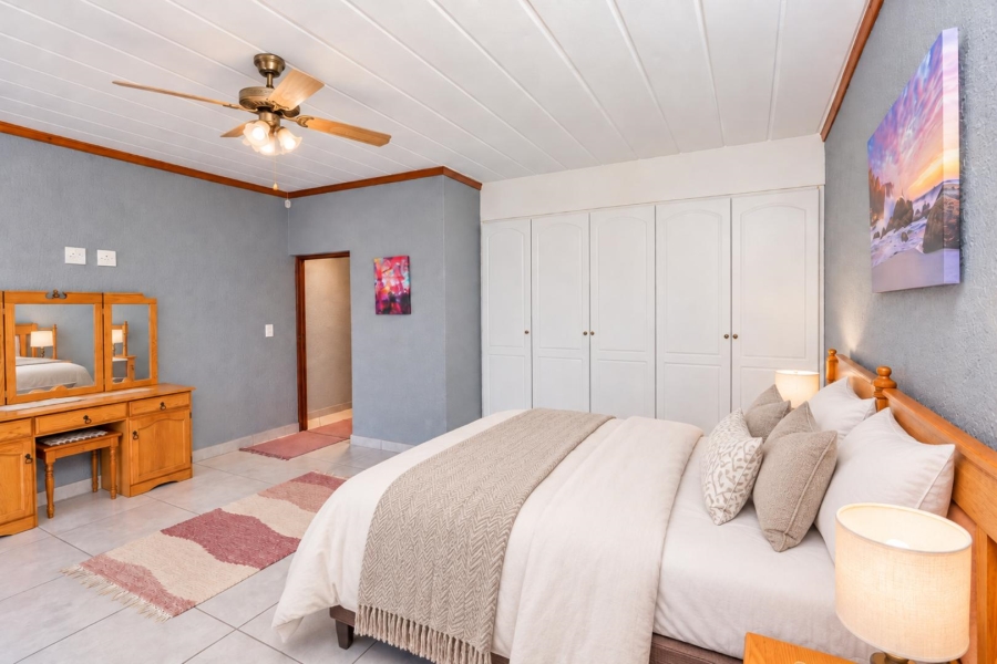 5 Bedroom Property for Sale in Schoemansville North West